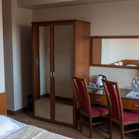 Hotel Dal Kielce Eksteriør bilde