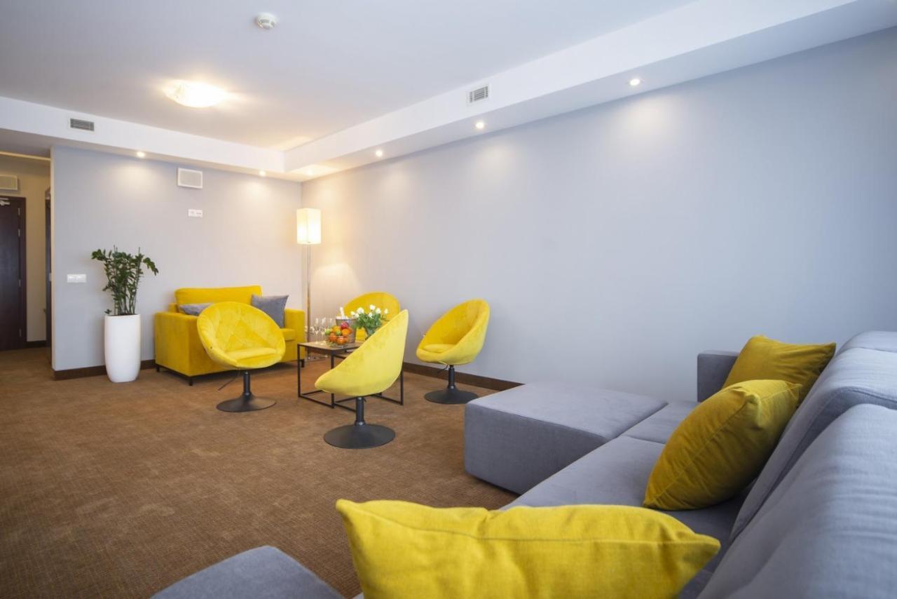 Hotel Dal Kielce Eksteriør bilde